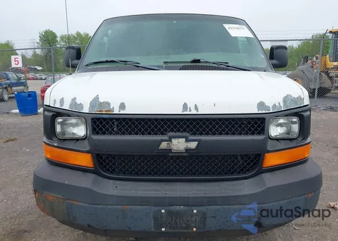 2004 Chevrolet Express из США, поврежденный, VIN 1GCFG15XX41150053
